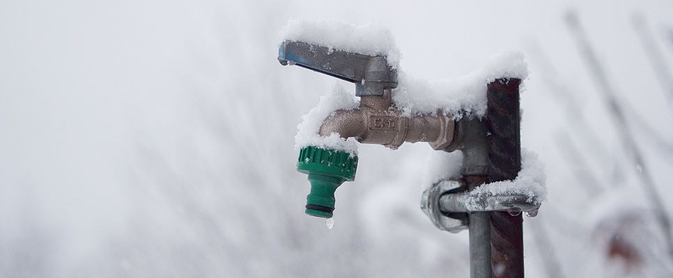 Rohrleitungen vor Frost schützen – Wassertechnik Ratgeber – MCM-Systeme